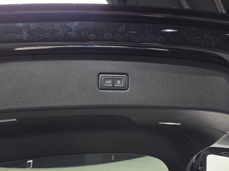 2023 Audi Q5 45 TFSI Quattro Premium Sportback photo 18