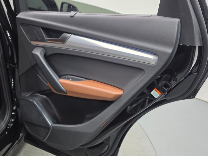 2023 Audi Q5 45 TFSI Quattro Premium Sportback photo 25