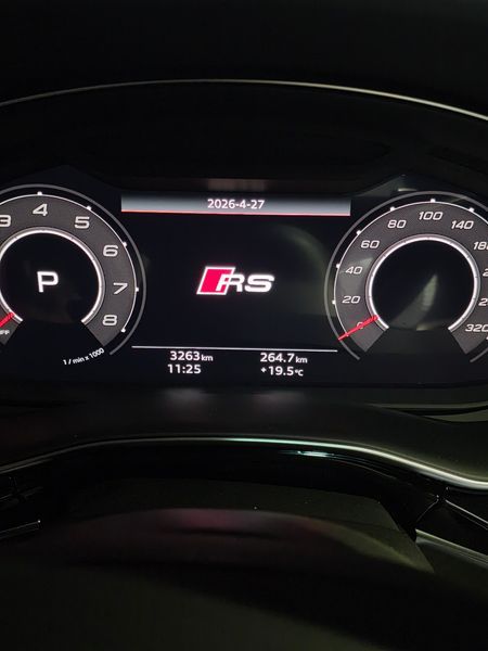 2025 Audi Q8 4.0 TFSI Quattro Performance photo 8