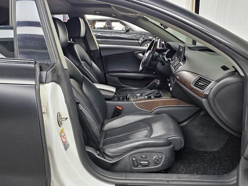 2012 Audi A7 3.0 TFSI Quattro Prestige 4G photo 11