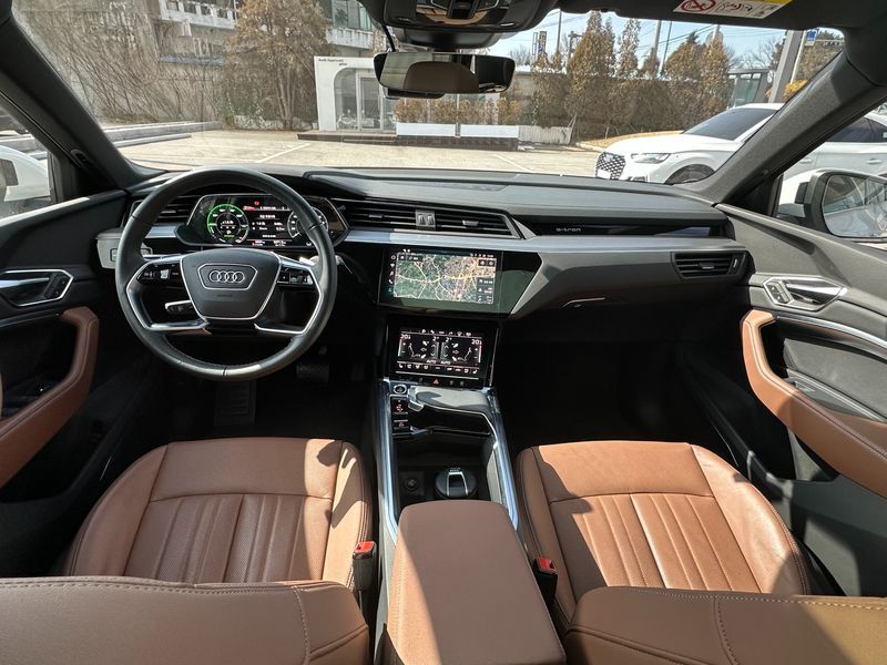 2024 Audi Q8 55 Quattro photo 7