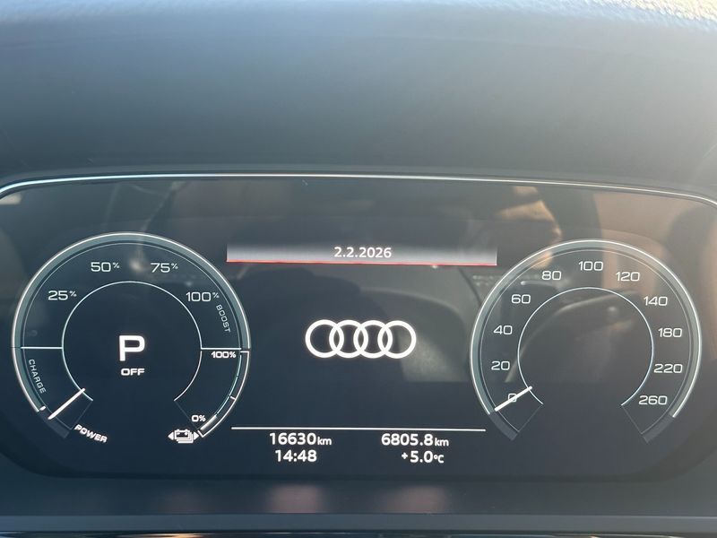 2024 Audi Q8 55 Quattro photo 8