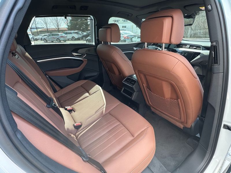 2024 Audi Q8 55 Quattro photo 10