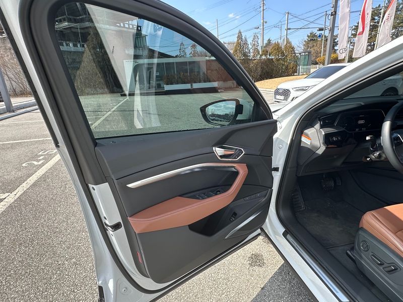 2024 Audi Q8 55 Quattro photo 13