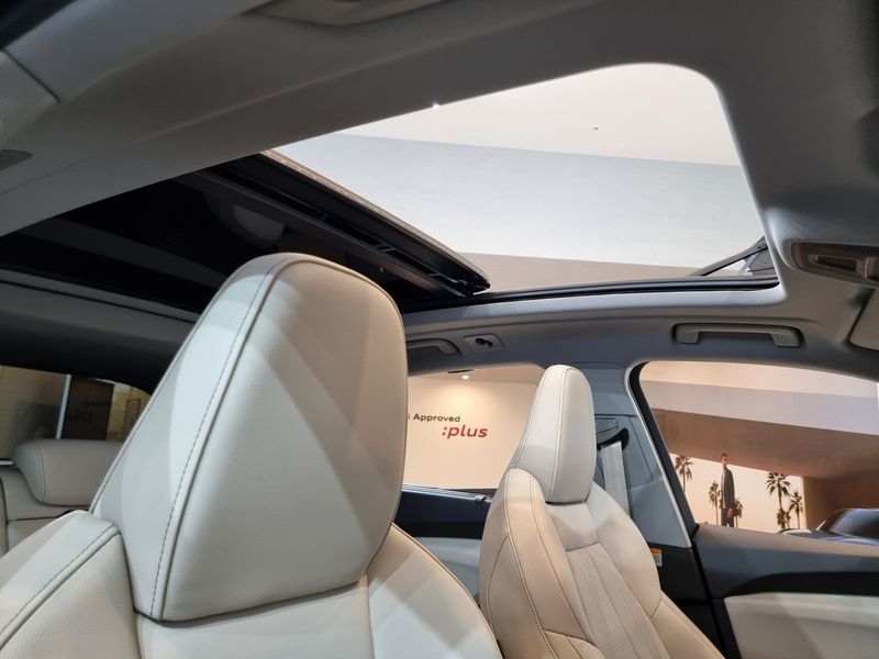 2025 Audi Q5 40 TDI Quattro S Line photo 17