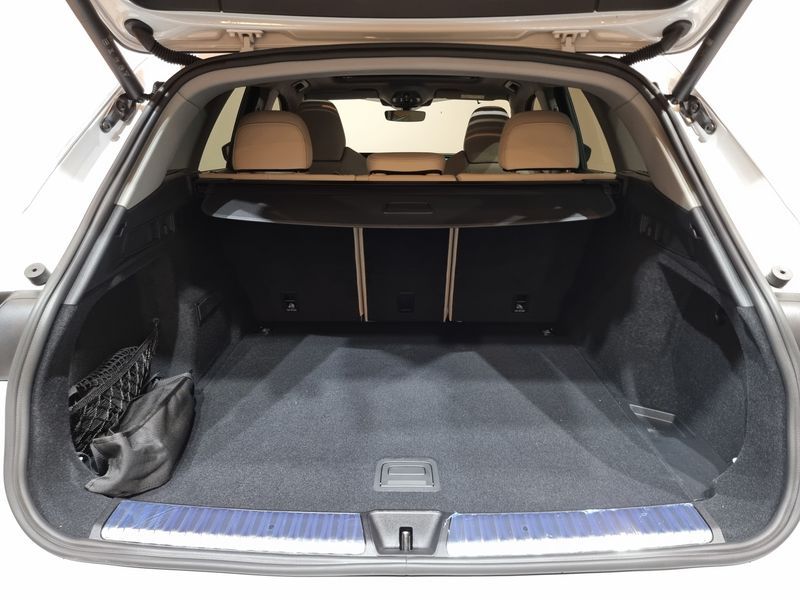 2025 Audi Q5 40 TDI Quattro S Line photo 20