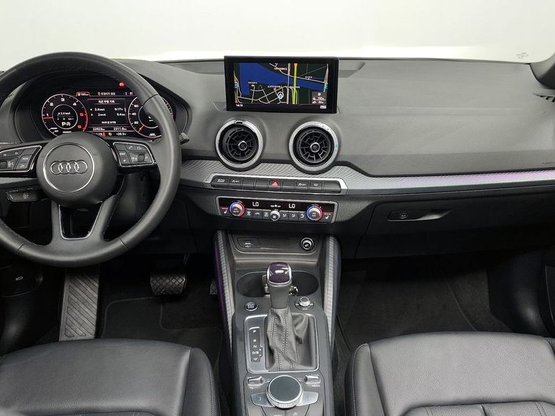 2023 Audi Q2 35 TDI Premium photo 7