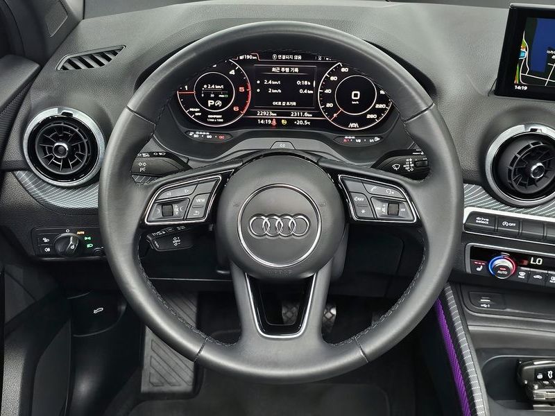 2023 Audi Q2 35 TDI Premium photo 13
