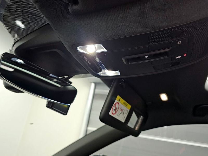2023 Audi Q2 35 TDI Premium photo 18
