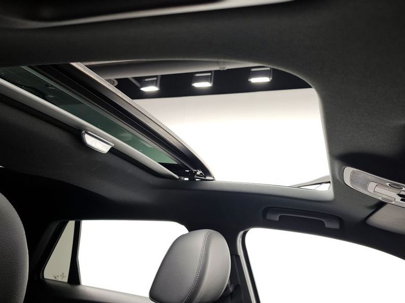 2023 Audi Q2 35 TDI Premium photo 19