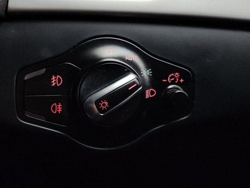 2015 Audi A4 35 TDI Quattro Dynamic B8 photo 9