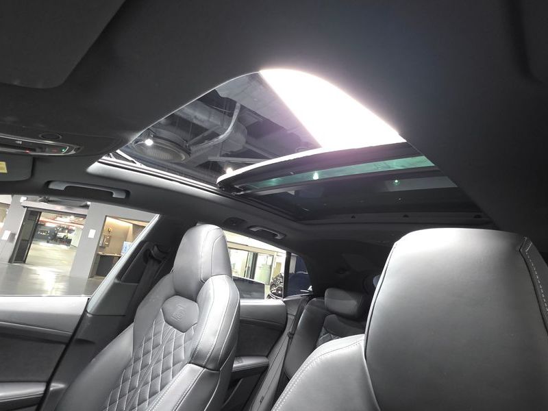 2023 Audi Q8 55 TFSI Quattro Premium photo 18
