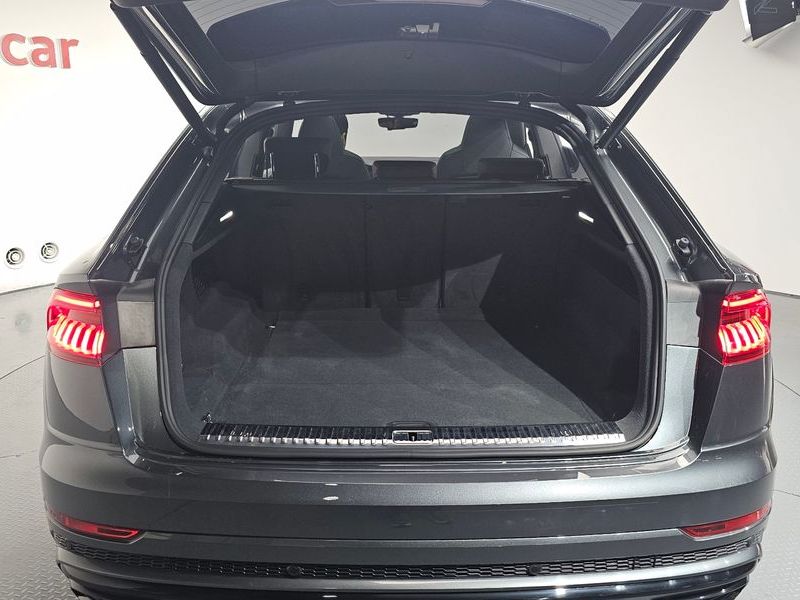 2023 Audi Q8 55 TFSI Quattro Premium photo 20