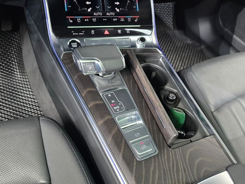 2023 Audi A6 45 TFSI Quattro Premium photo 9
