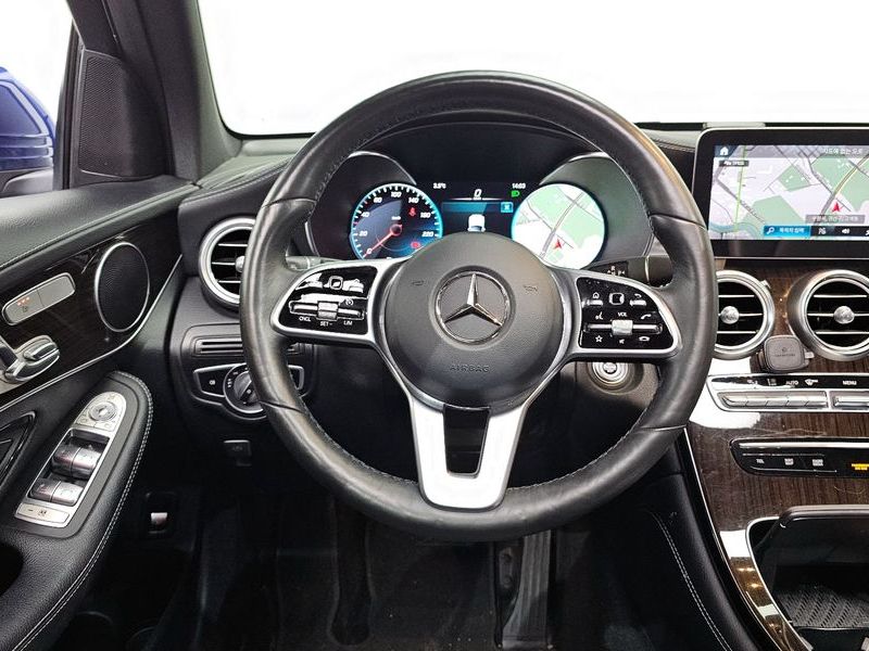 2020 Mercedes-Benz C-Class GLC300 4MATIC photo 13