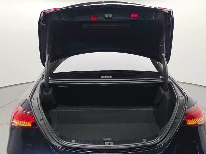 2022 Mercedes-Benz E-Class E300e 4MATIC Exclusive photo 30