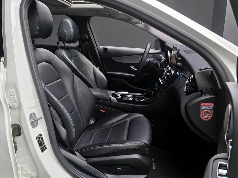 2017 Mercedes-Benz C-Class C200 Avantgarde photo 11