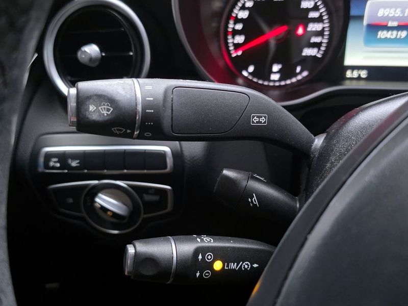 2017 Mercedes-Benz C-Class C200 Avantgarde photo 18