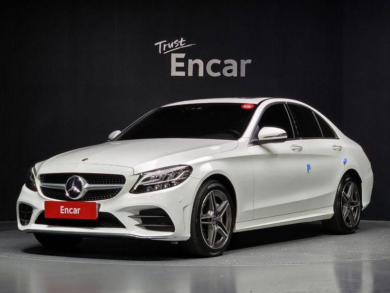 2019 Mercedes-Benz C-Class C220 d 4MATIC AMG Line photo 1