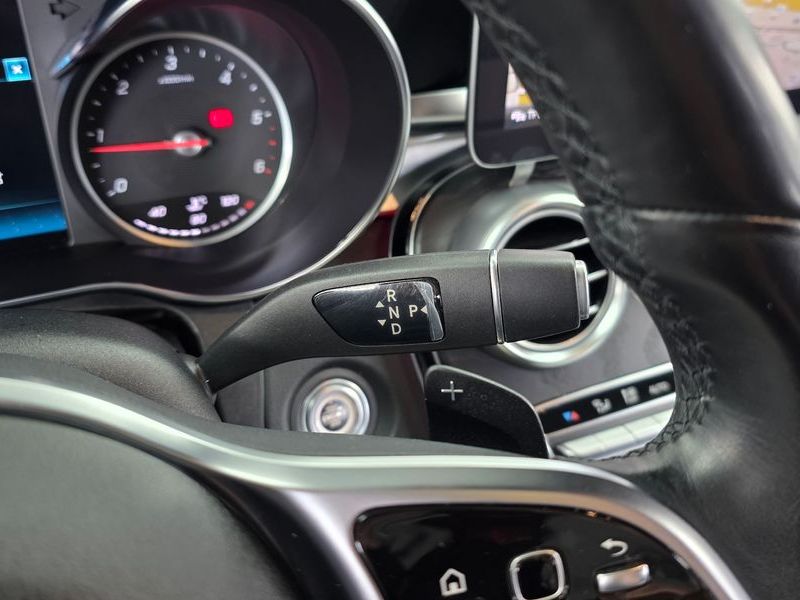 2019 Mercedes-Benz C-Class C220 d 4MATIC AMG Line photo 9
