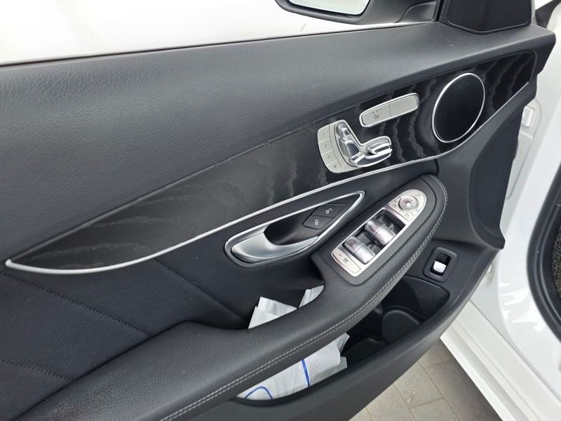 2019 Mercedes-Benz C-Class C220 d 4MATIC AMG Line photo 29