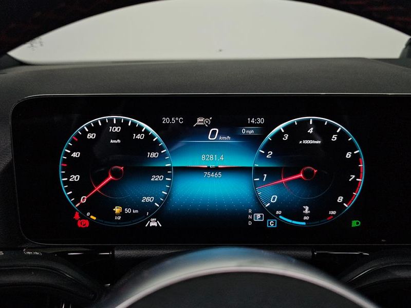 2021 Mercedes-Benz A-Class GLA250 4MATIC photo 8