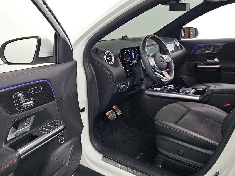 2021 Mercedes-Benz A-Class GLA250 4MATIC photo 10