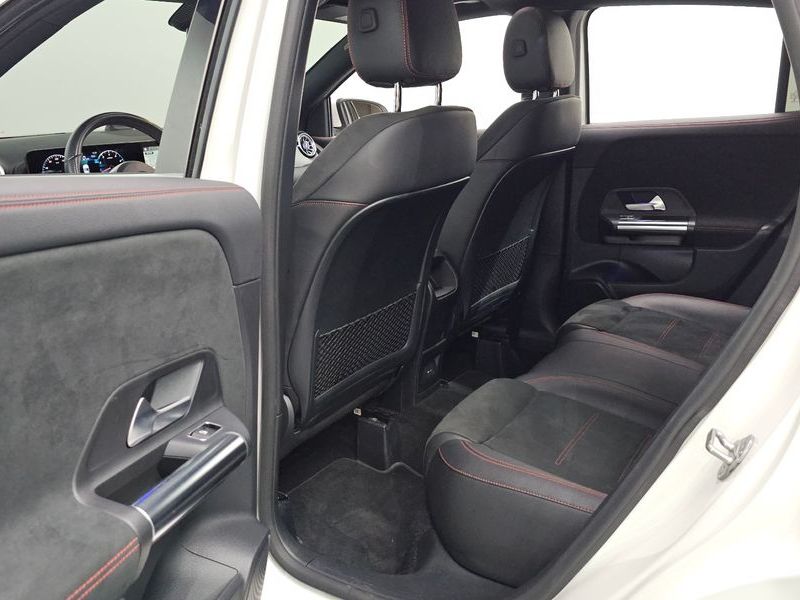 2021 Mercedes-Benz A-Class GLA250 4MATIC photo 11