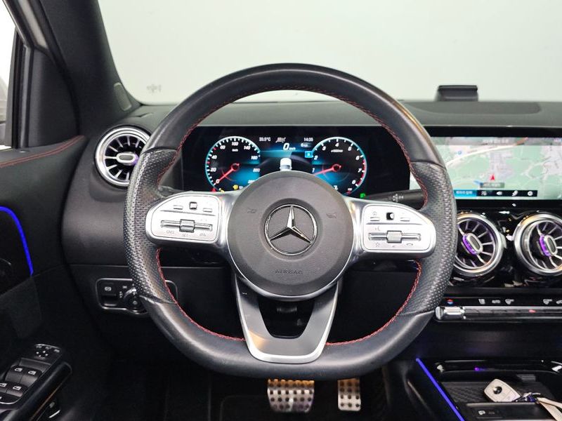 2021 Mercedes-Benz A-Class GLA250 4MATIC photo 12