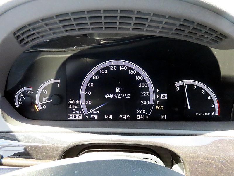 2013 Mercedes-Benz S-Class S350 BlueTEC photo 8