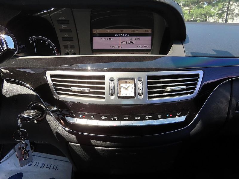 2013 Mercedes-Benz S-Class S350 BlueTEC photo 12