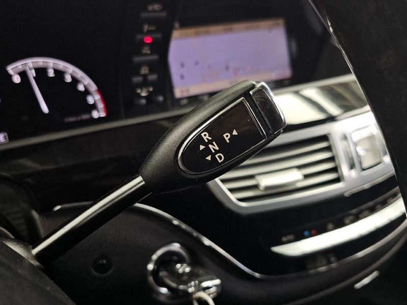 2012 Mercedes-Benz S-Class S350 BlueTEC photo 9