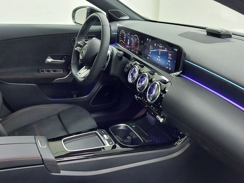 2025 Mercedes-Benz A-Class AMG A45 4MAITC+ Hatchback photo 13