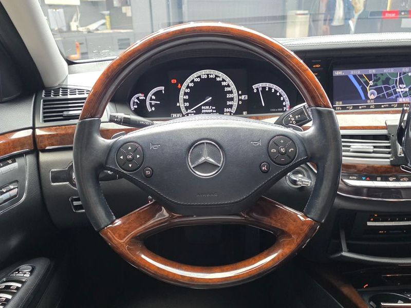 2012 Mercedes-Benz S-Class S350L BlueEFFICIENCY photo 13