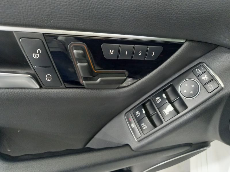 2013 Mercedes-Benz C-Class C200 CGI AVANTGARDE photo 10