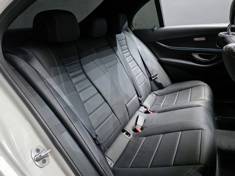 2022 Mercedes-Benz E-Class E250 Avantgarde photo 11