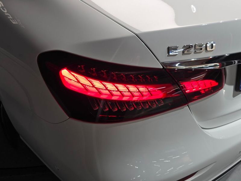 2022 Mercedes-Benz E-Class E250 Avantgarde photo 23