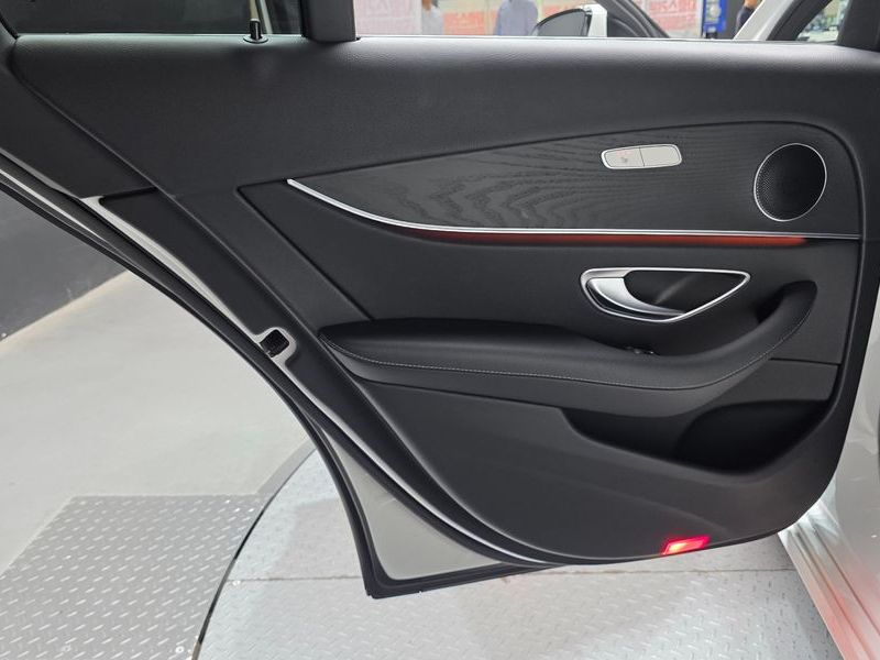 2022 Mercedes-Benz E-Class E250 Avantgarde photo 25