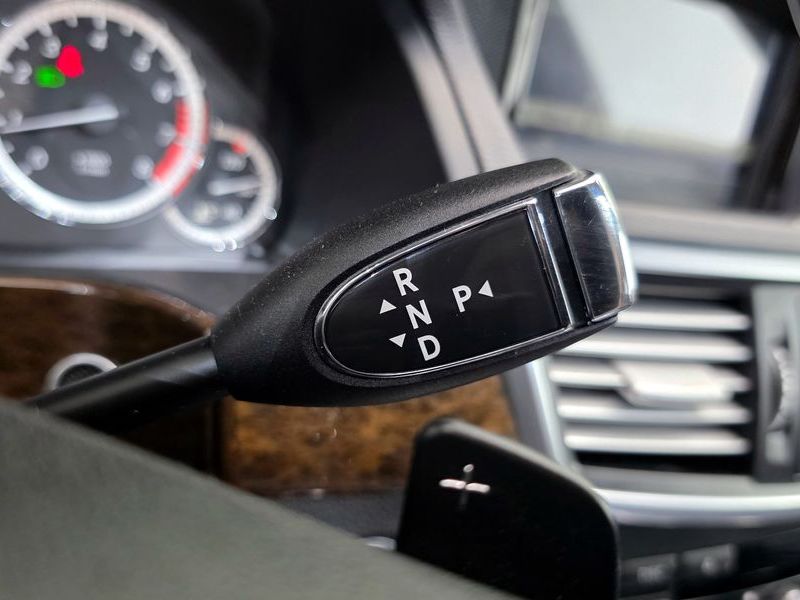 2013 Mercedes-Benz E-Class E200 CGI photo 9