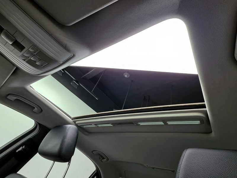 2013 Mercedes-Benz E-Class E200 CGI photo 19