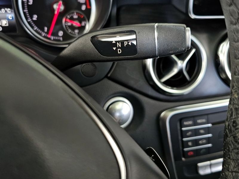 2018 Mercedes-Benz A-Class GLA220 Premium photo 9
