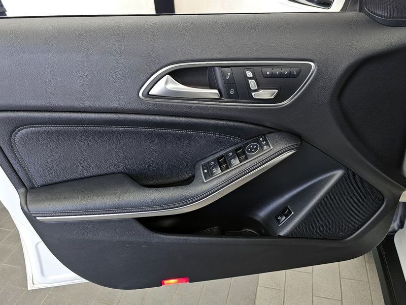 2018 Mercedes-Benz A-Class GLA220 Premium photo 24