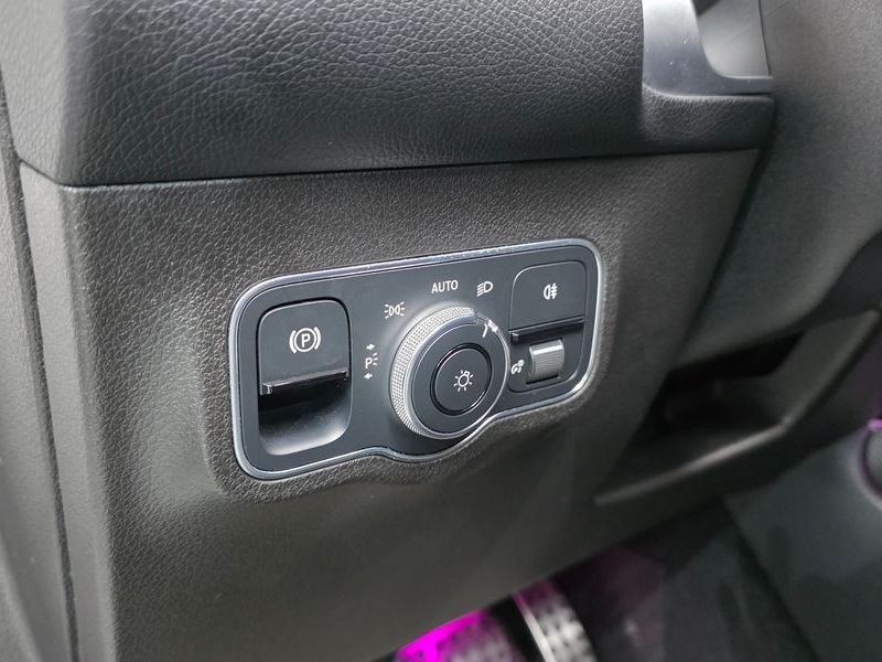 2021 Mercedes-Benz B-Class GLB200 d photo 14