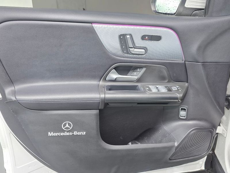2021 Mercedes-Benz B-Class GLB200 d photo 24