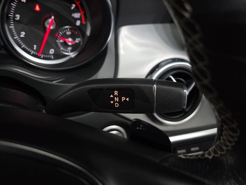2018 Mercedes-Benz A-Class GLA220 Premium photo 9