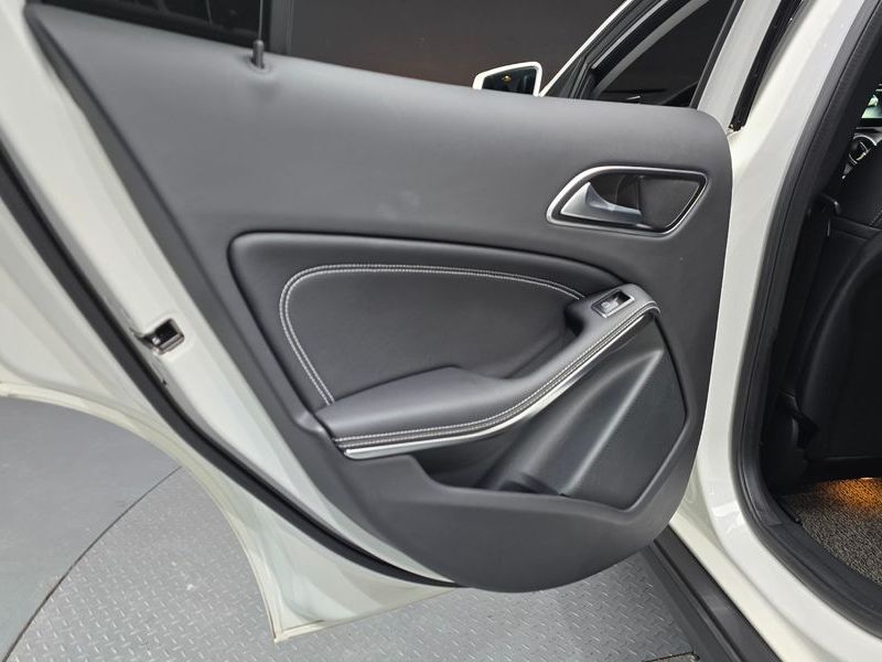 2018 Mercedes-Benz A-Class GLA220 Premium photo 25