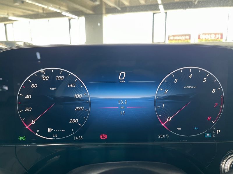 2026 Mercedes-Benz E-Class E300 4MATIC AMG Line photo 10