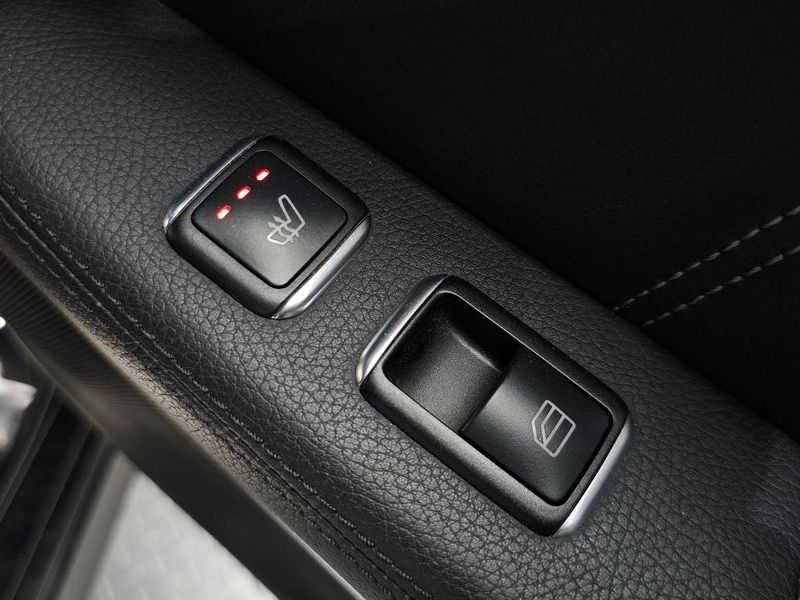 2014 Mercedes-Benz E-Class E220 CDI Avantgarde photo 18