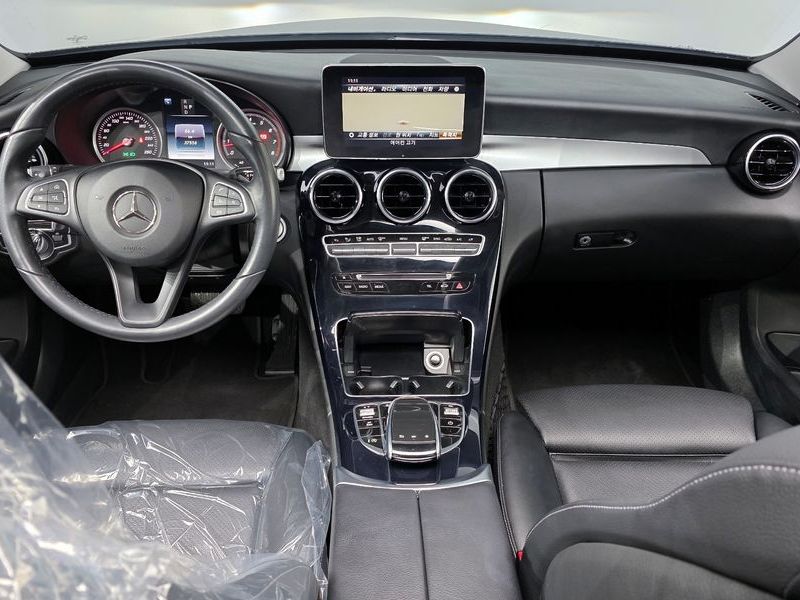 2018 Mercedes-Benz C-Class C200 photo 7