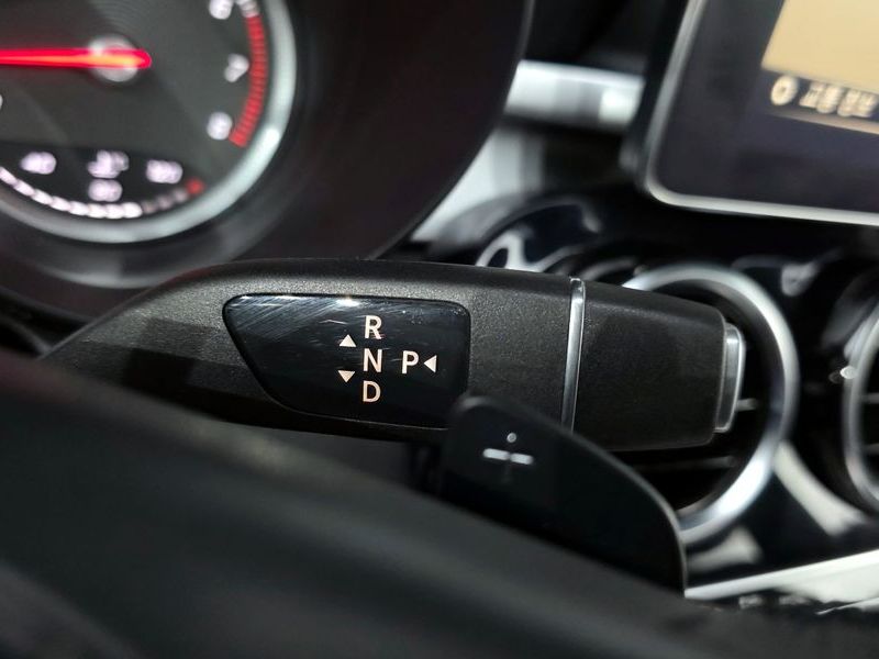 2018 Mercedes-Benz C-Class C200 photo 9
